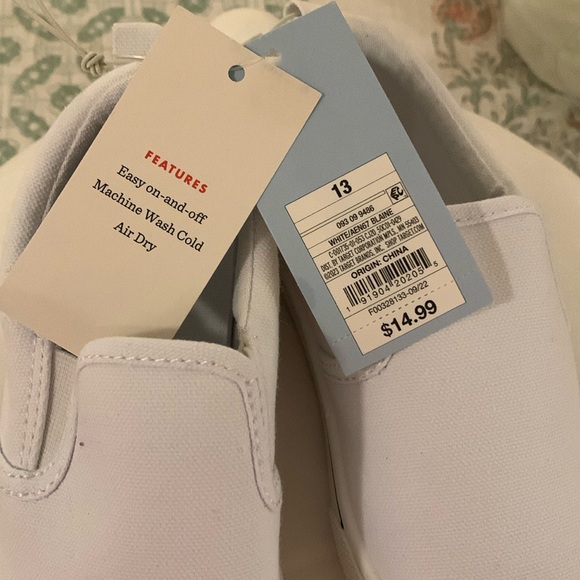 Cat & Jack slip on Canvas kids shoes - Picture 4 of 4